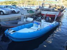 Primo Gommone della mini flotta al Porto di Santa Teresa Gallura